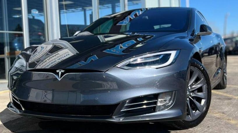 TESLA MODEL S 2018 5YJSA1E25JF247121 image